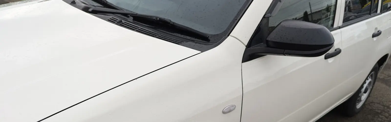 カークリーニングの対応エリアについてページに設置された車の画像